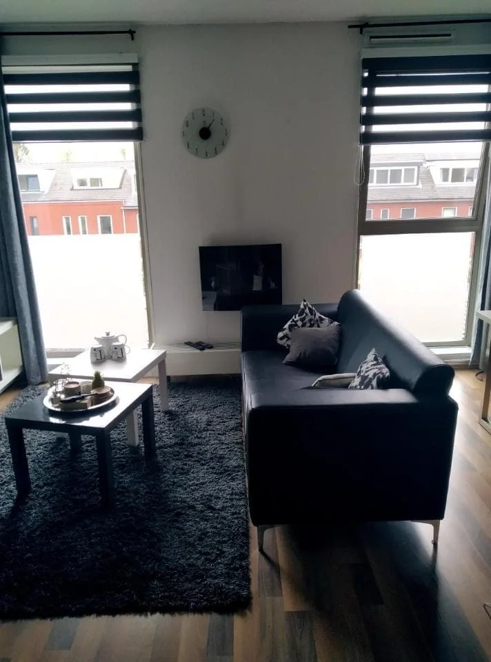 geblurde versie van de foto als achtergrond