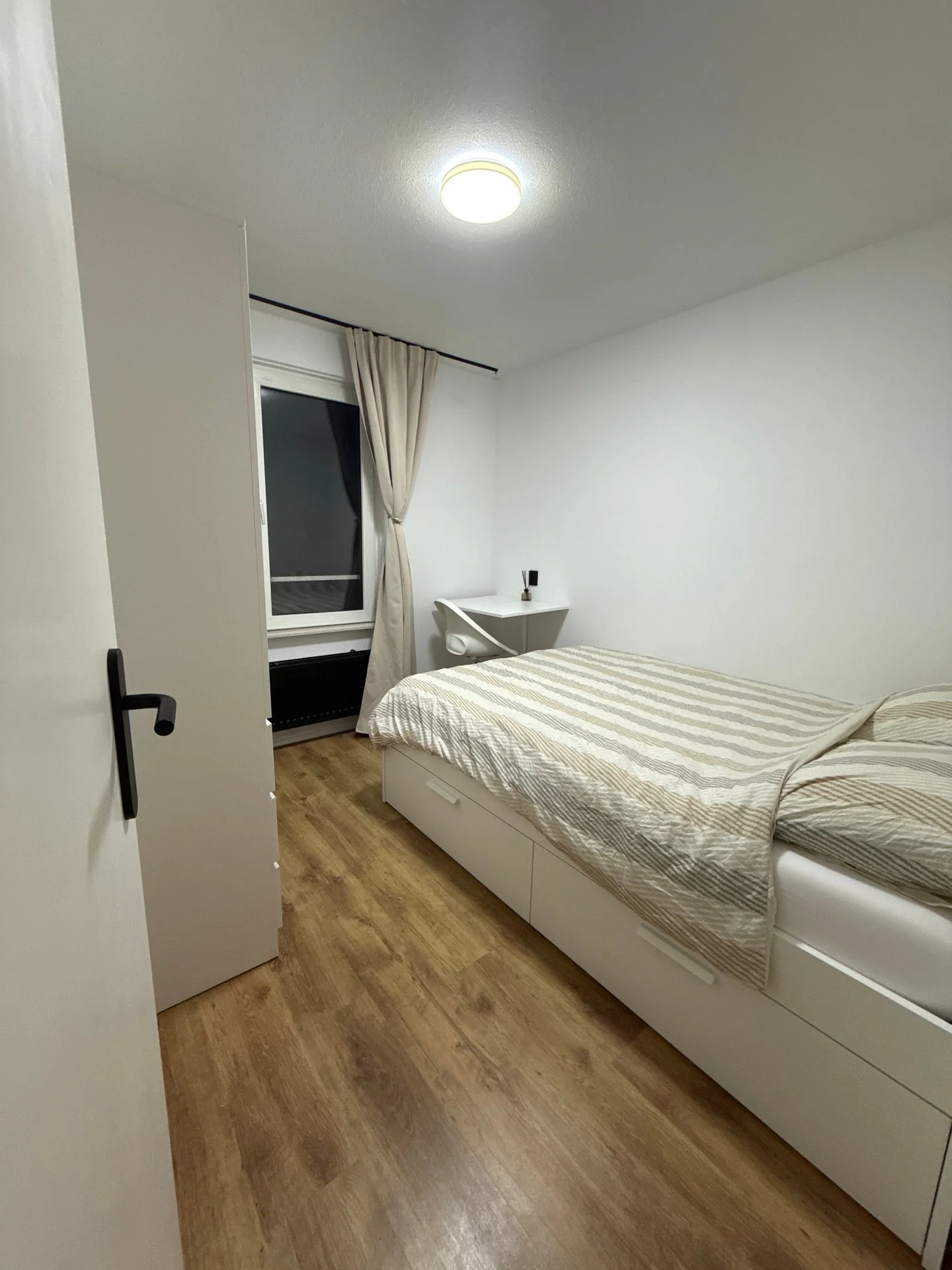 Foto van de Kamer gelegen aan de Ponserstraat in Amsterdam