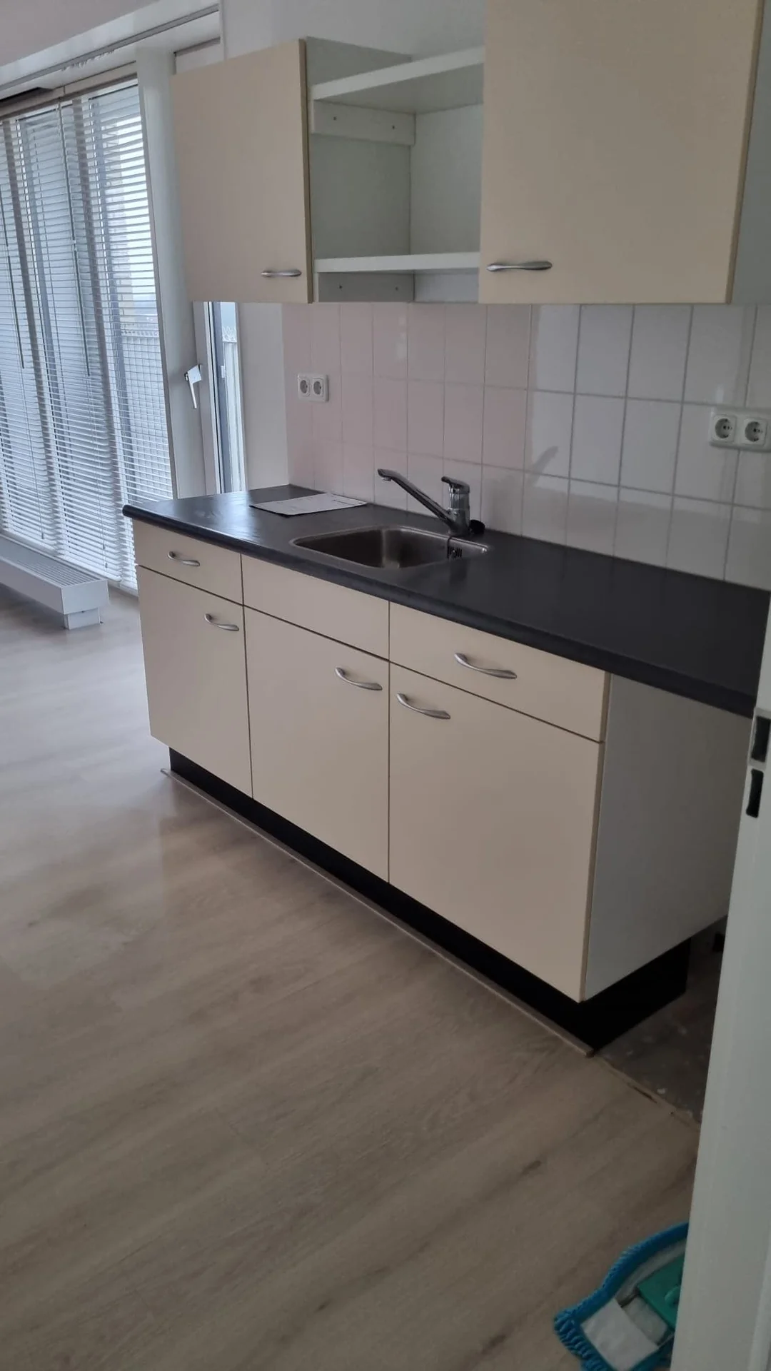 geblurde versie van de foto als achtergrond