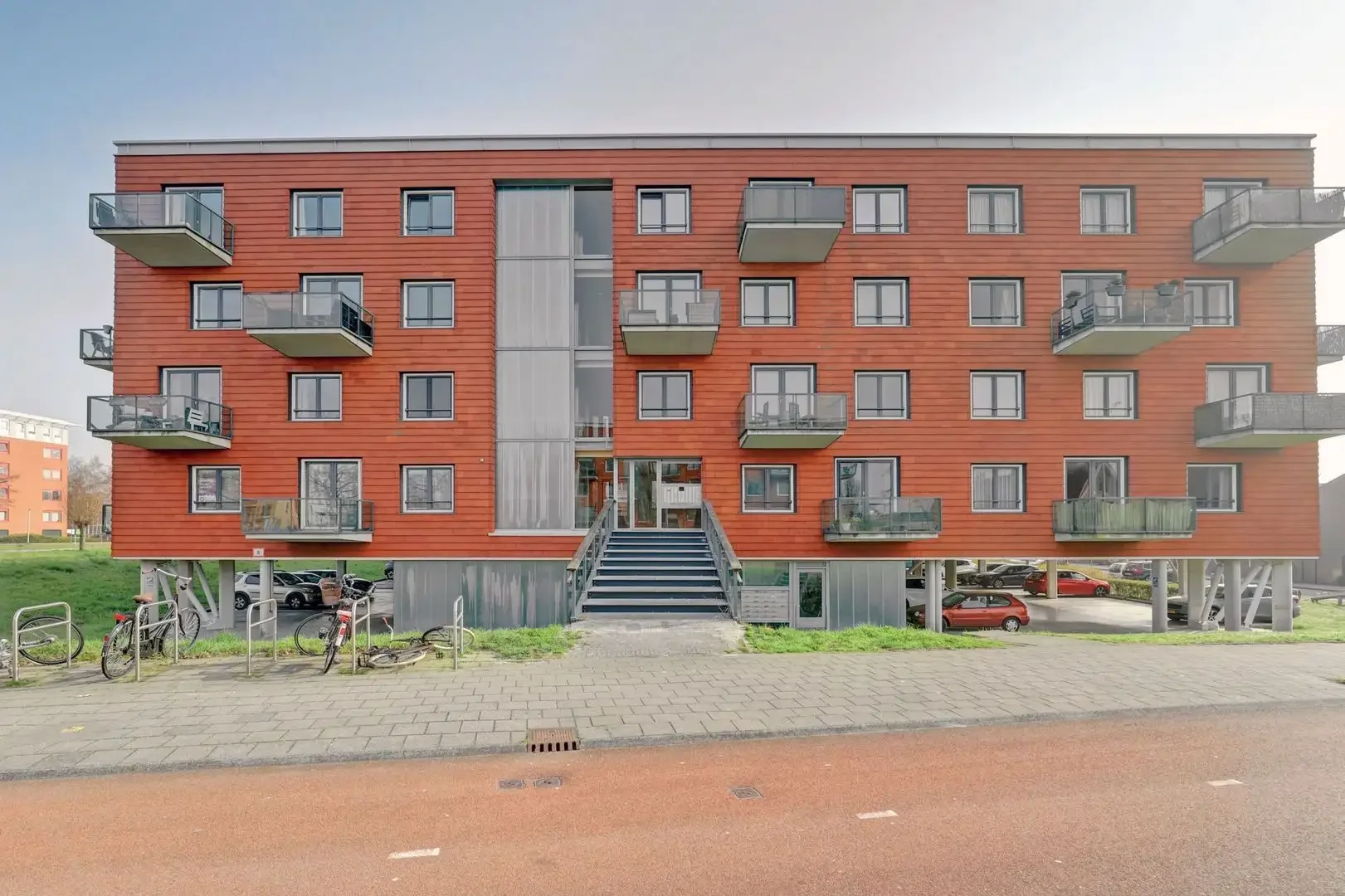 geblurde versie van de foto als achtergrond