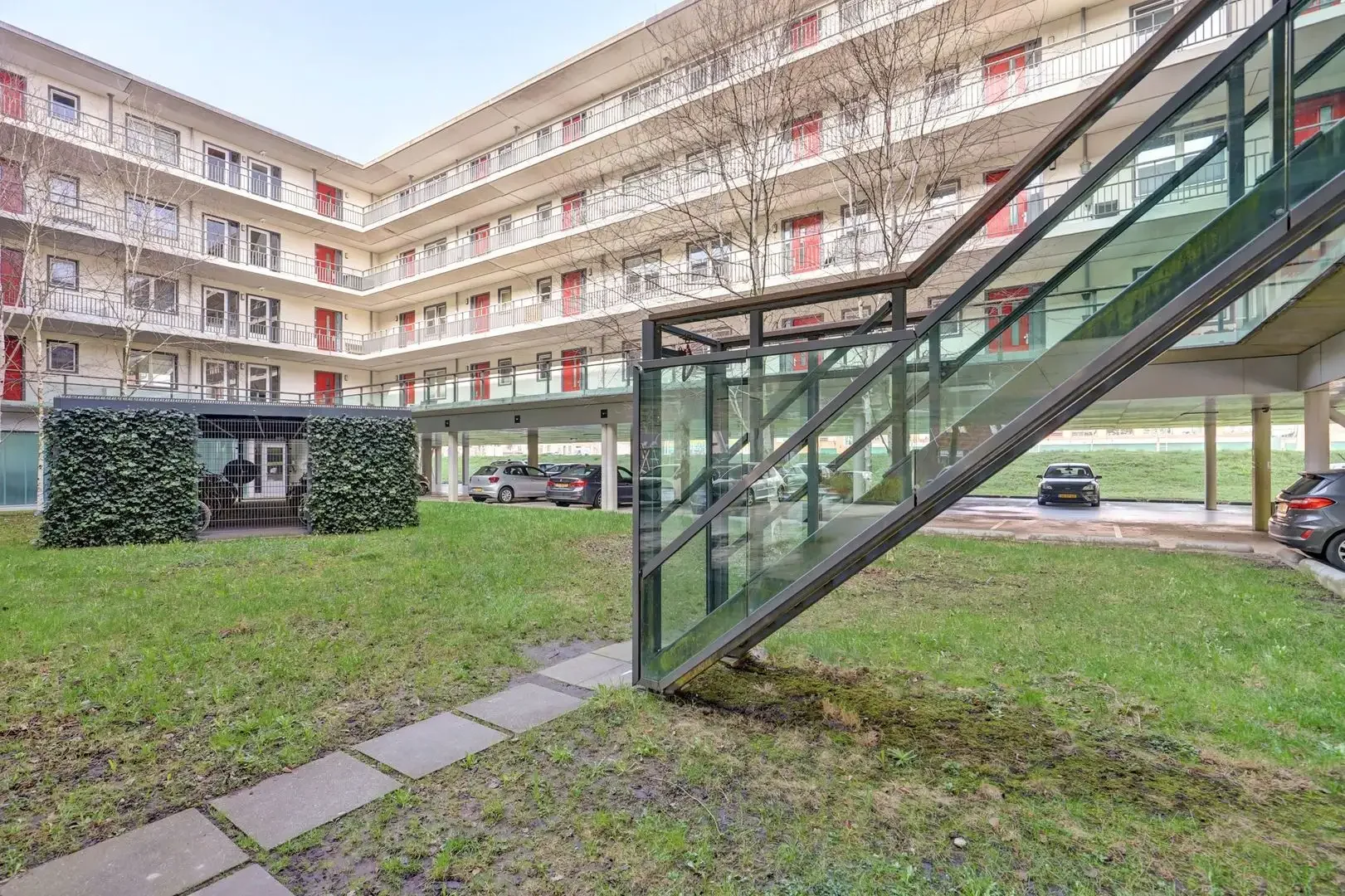 geblurde versie van de foto als achtergrond