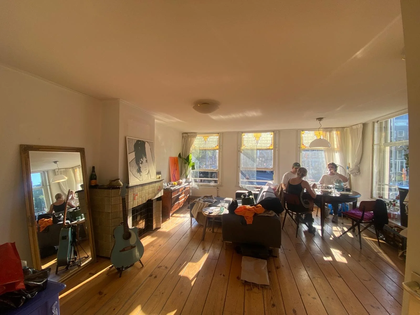 geblurde versie van de foto als achtergrond