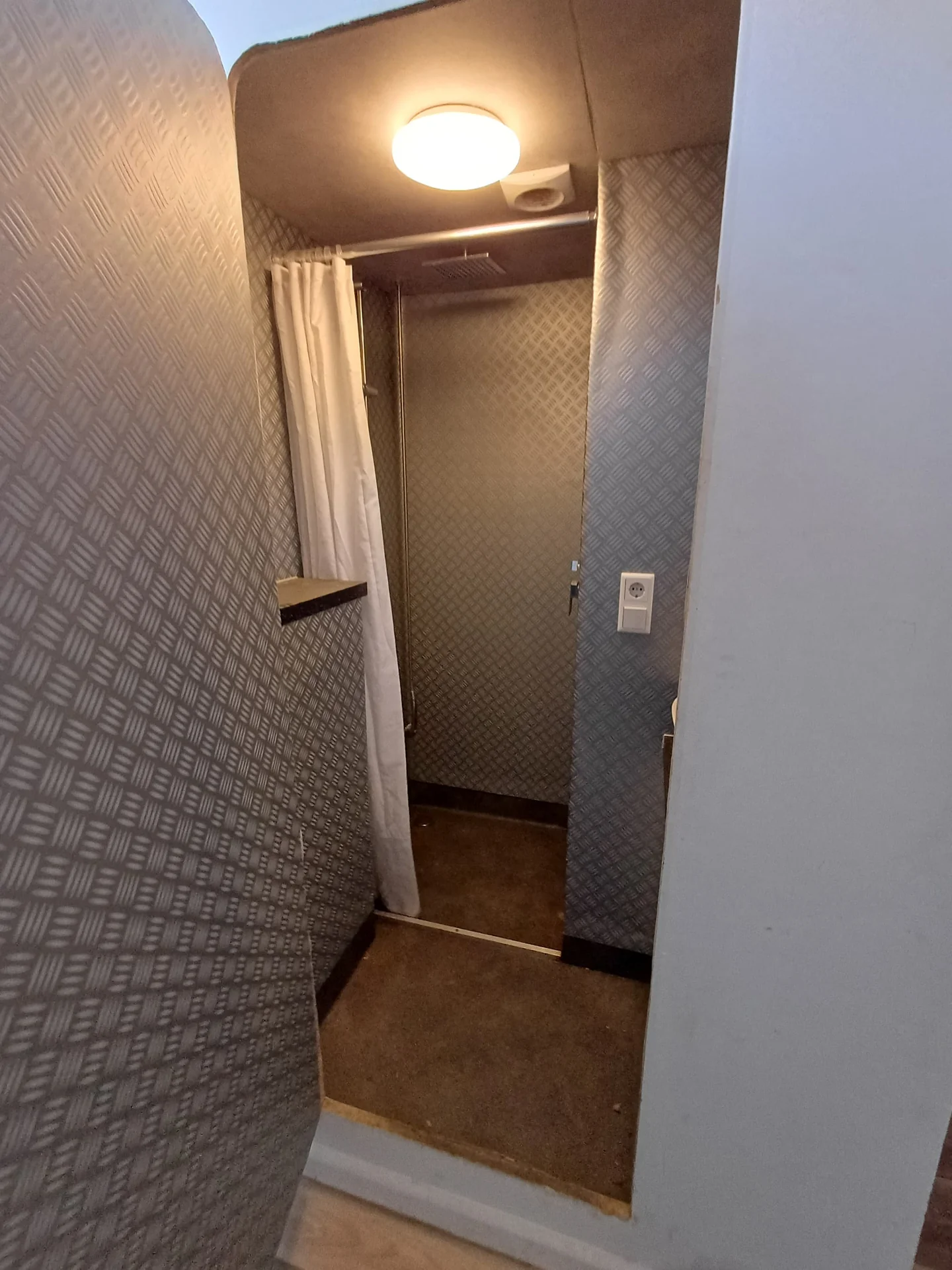 Foto van de Kamer gelegen aan de Lovensestraat in Tilburg