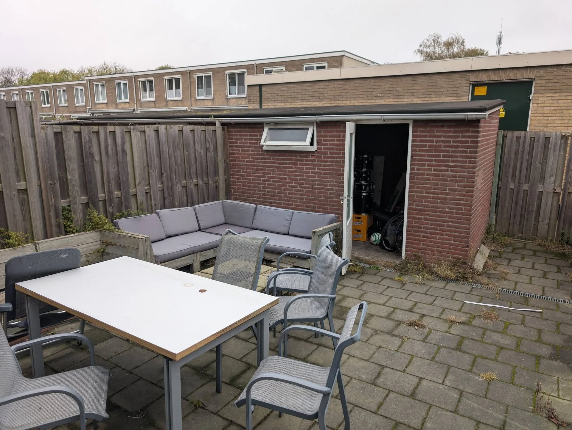 geblurde versie van de foto als achtergrond