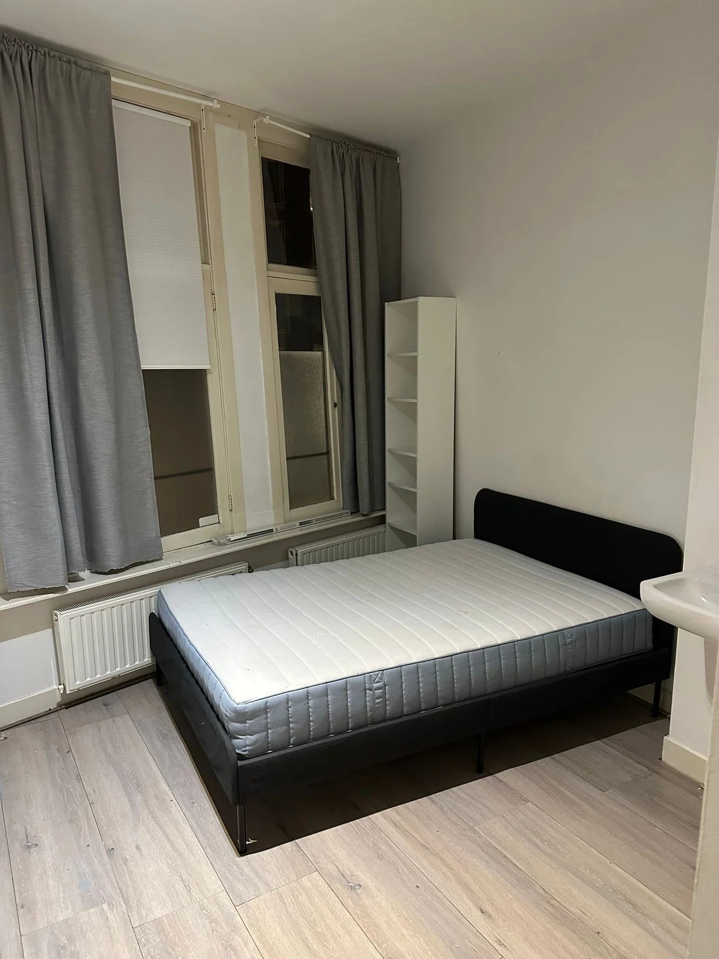 Foto van de Kamer gelegen aan de Stromarkt in Amsterdam