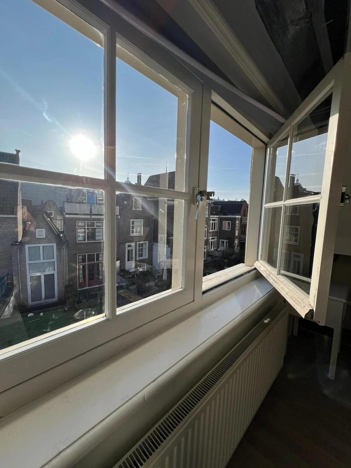 geblurde versie van de foto als achtergrond