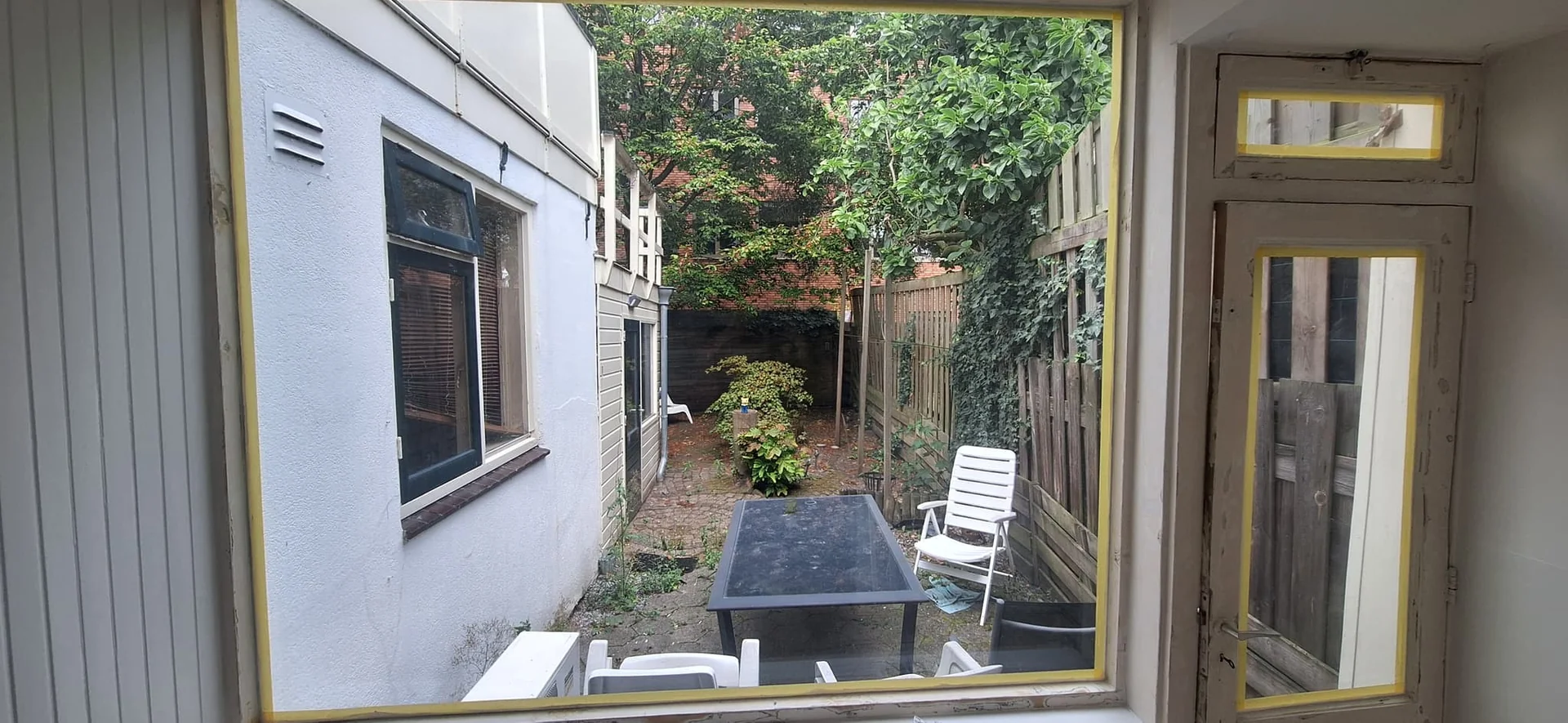 geblurde versie van de foto als achtergrond
