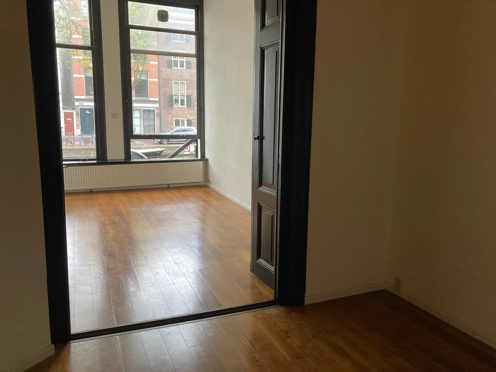 Foto van de Appartement gelegen aan de Oudezijds Voorburgwal in Amsterdam