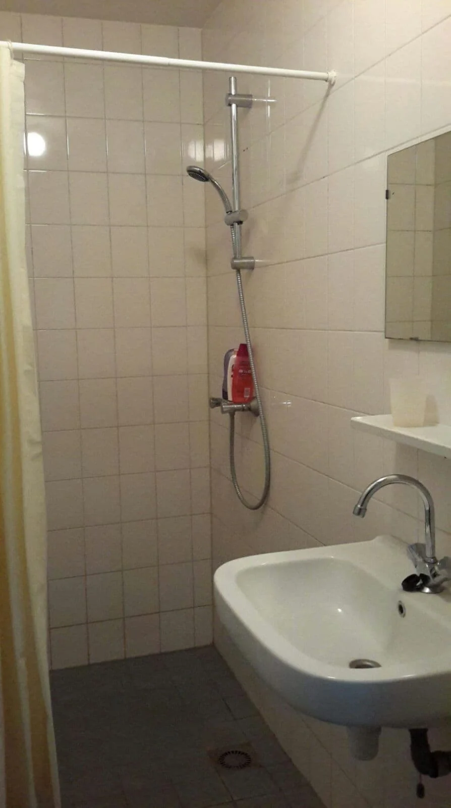 Foto van de Kamer gelegen aan de Parelstraat in Groningen