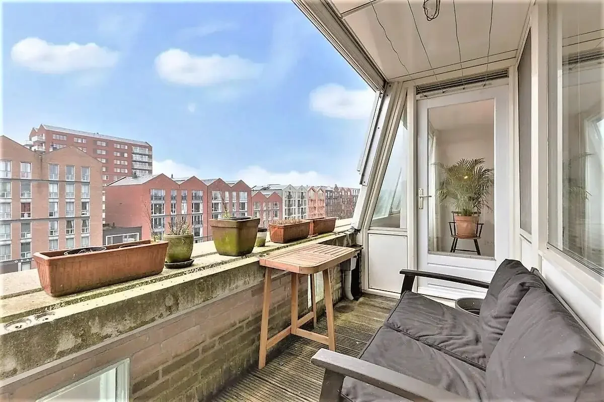 geblurde versie van de foto als achtergrond