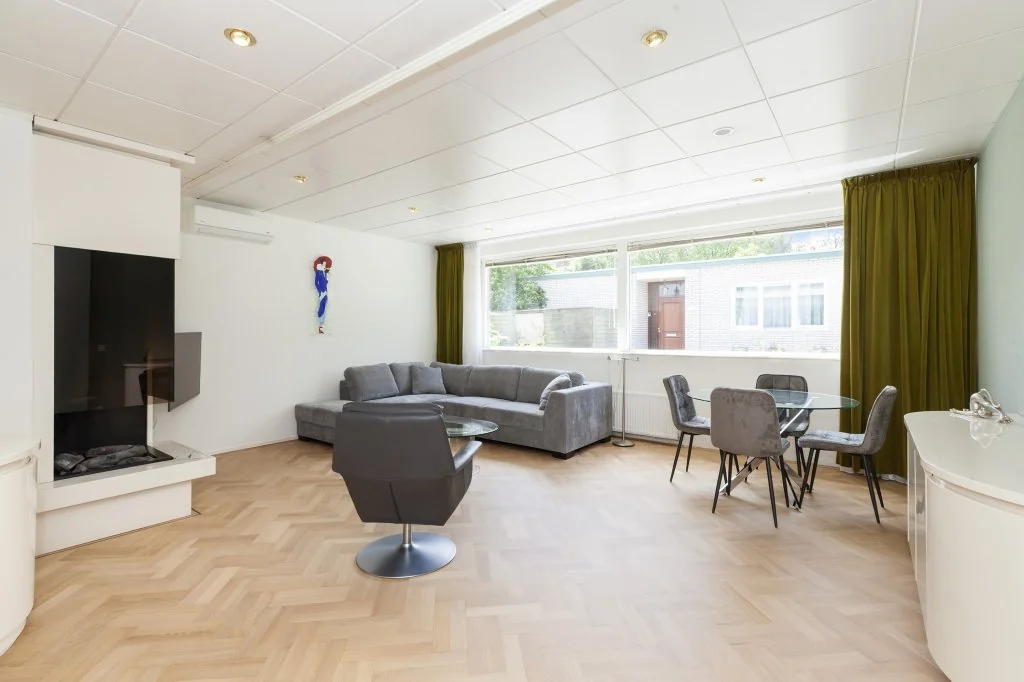 geblurde versie van de foto als achtergrond
