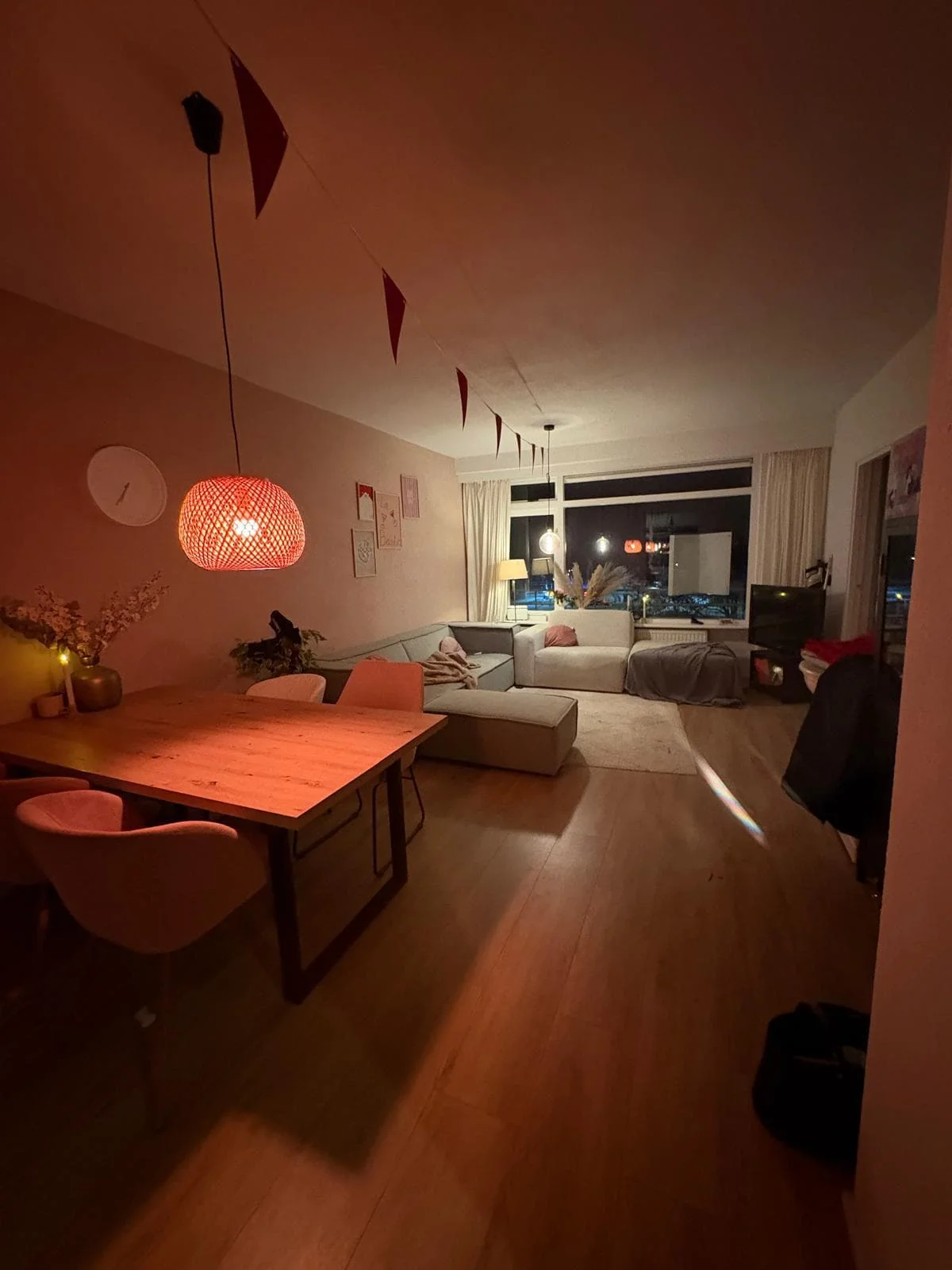 geblurde versie van de foto als achtergrond