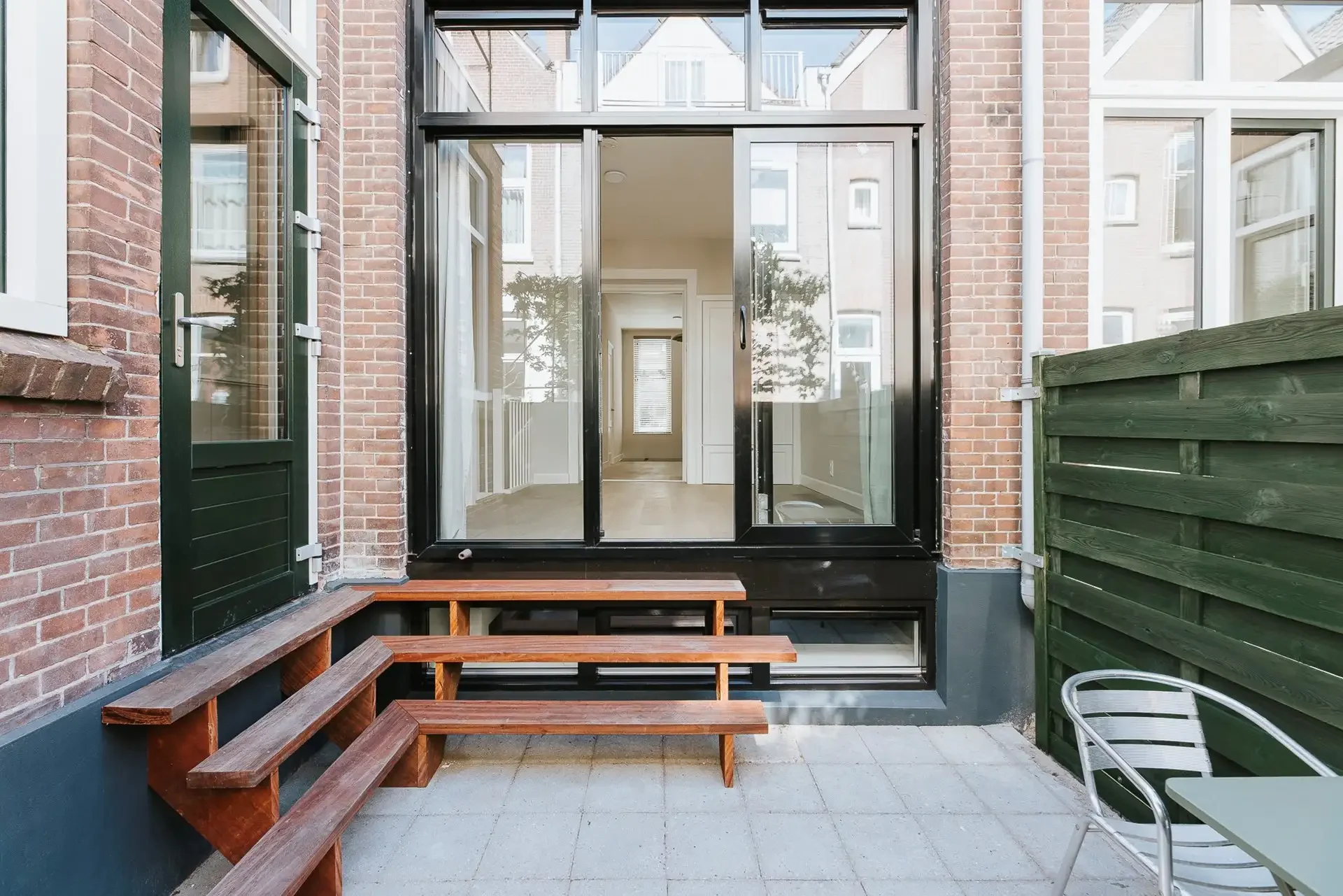 geblurde versie van de foto als achtergrond