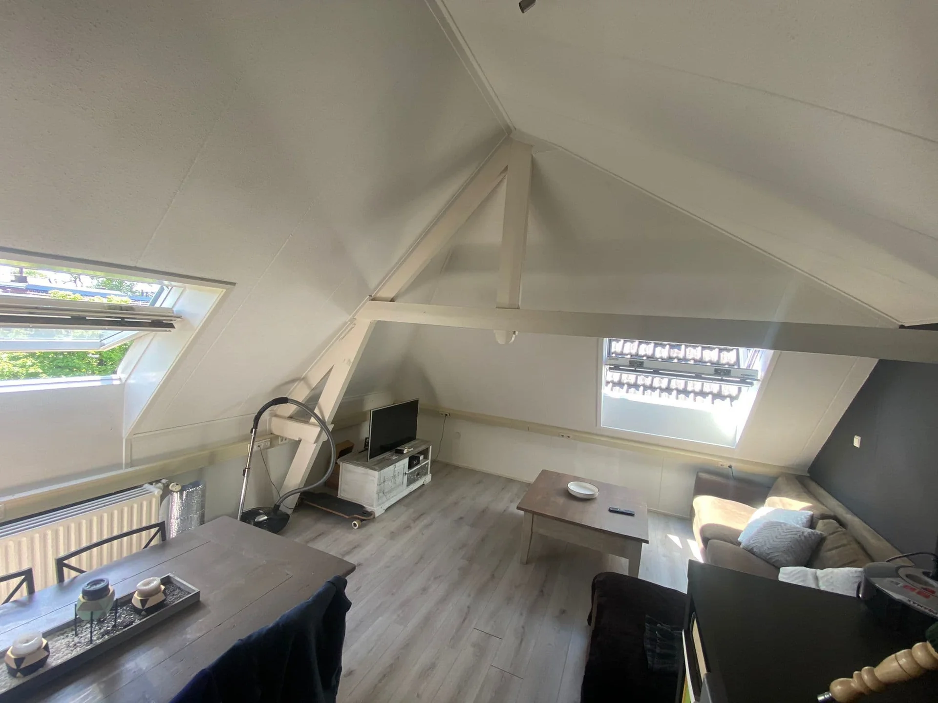 geblurde versie van de foto als achtergrond