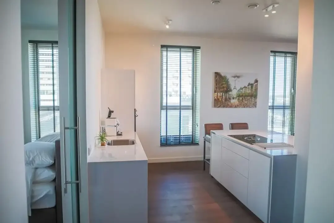 geblurde versie van de foto als achtergrond