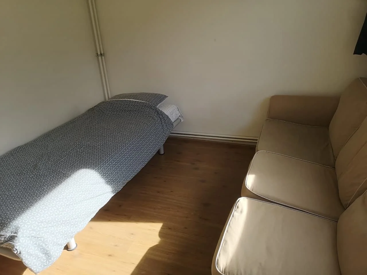 geblurde versie van de foto als achtergrond