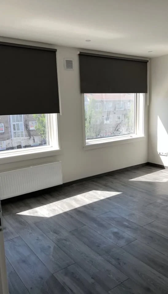 geblurde versie van de foto als achtergrond