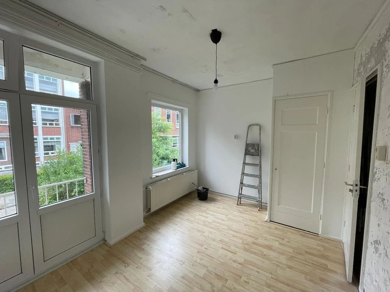 geblurde versie van de foto als achtergrond