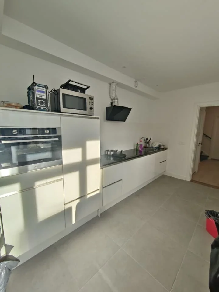 geblurde versie van de foto als achtergrond