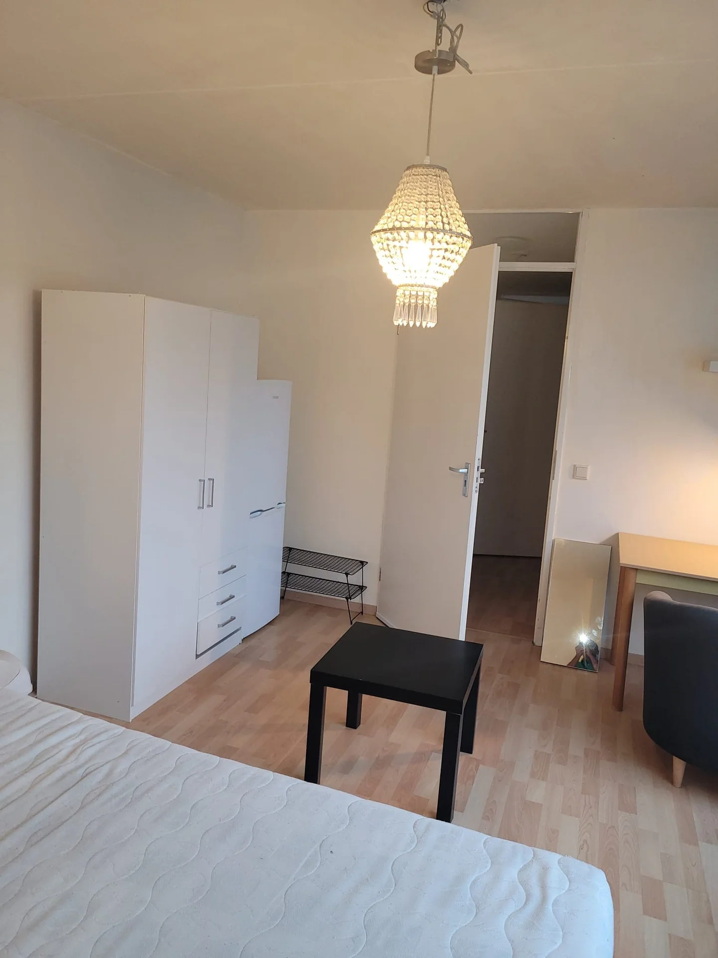 Foto van de Kamer gelegen aan de Brede Hilledijk in Rotterdam