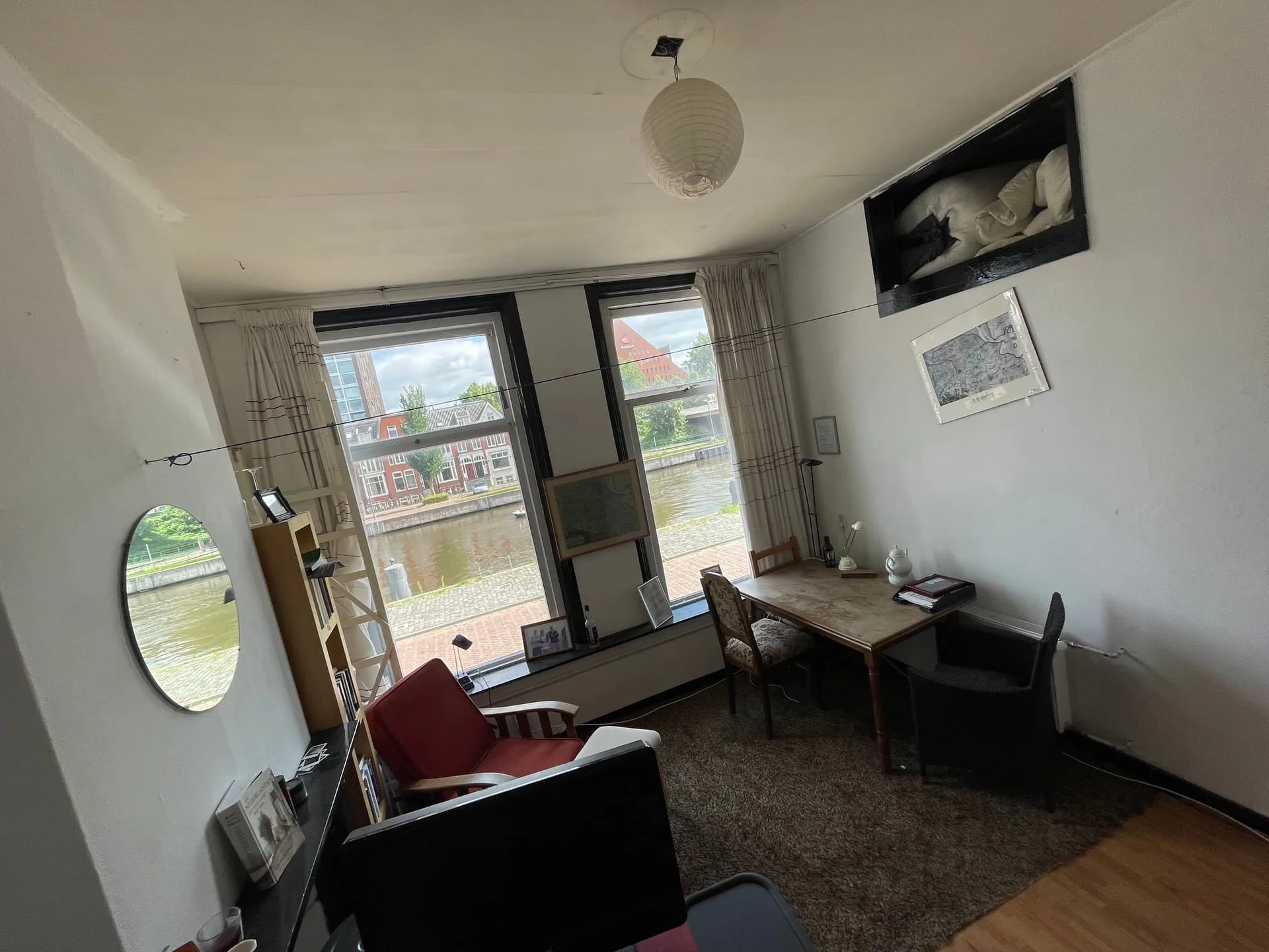 Foto van de Kamer gelegen aan de Eemskanaal in Groningen