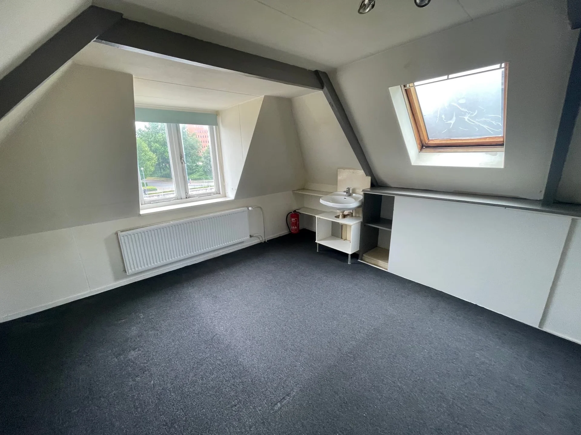 Foto van de Kamer gelegen aan de Eemskanaal in Groningen