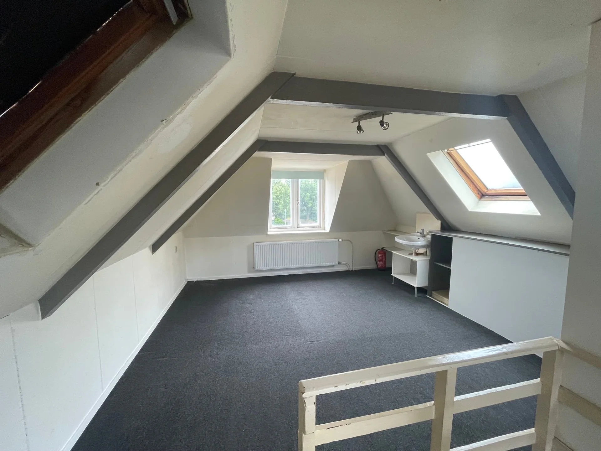 Foto van de Kamer gelegen aan de Eemskanaal in Groningen