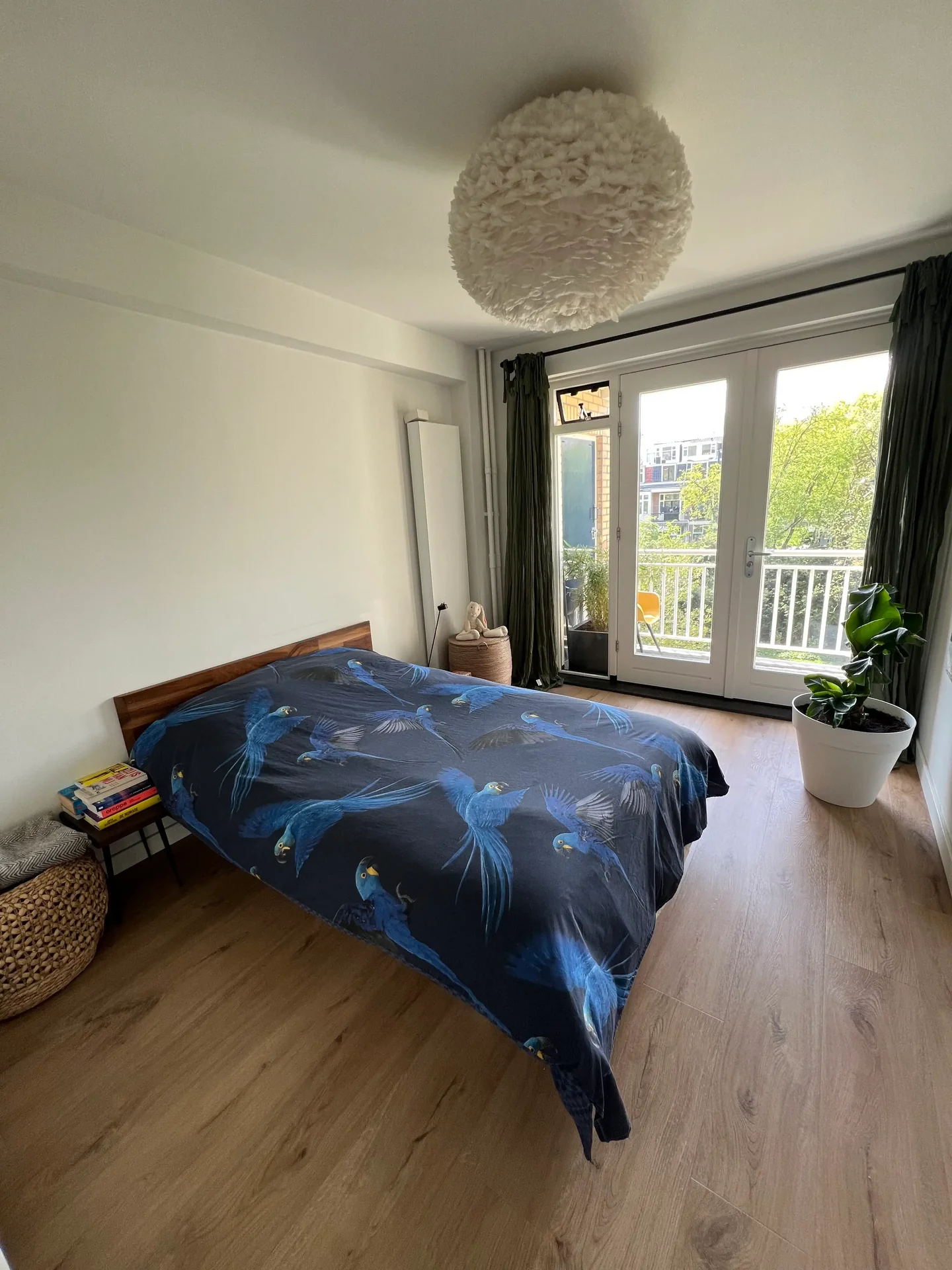 geblurde versie van de foto als achtergrond