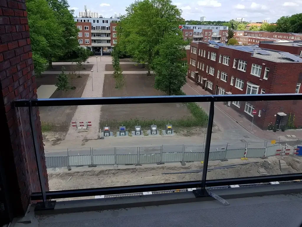 geblurde versie van de foto als achtergrond