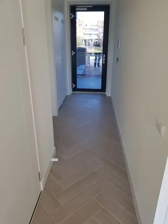 geblurde versie van de foto als achtergrond