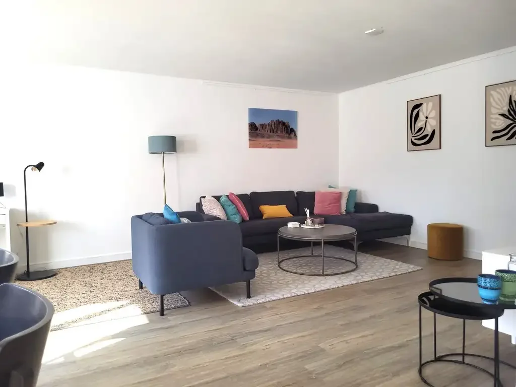 geblurde versie van de foto als achtergrond