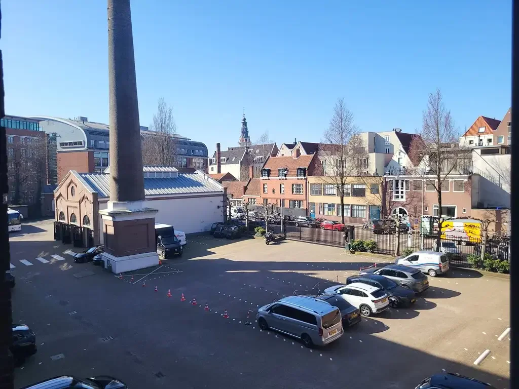 geblurde versie van de foto als achtergrond