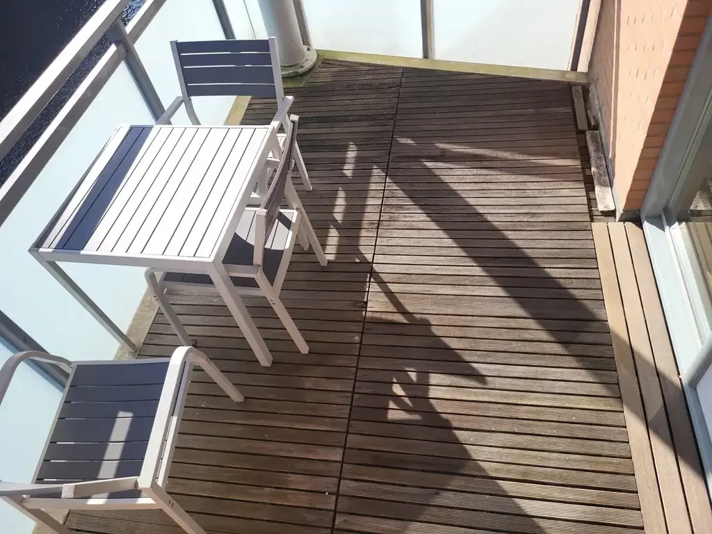 geblurde versie van de foto als achtergrond