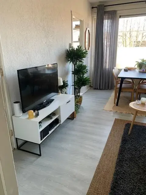 geblurde versie van de foto als achtergrond