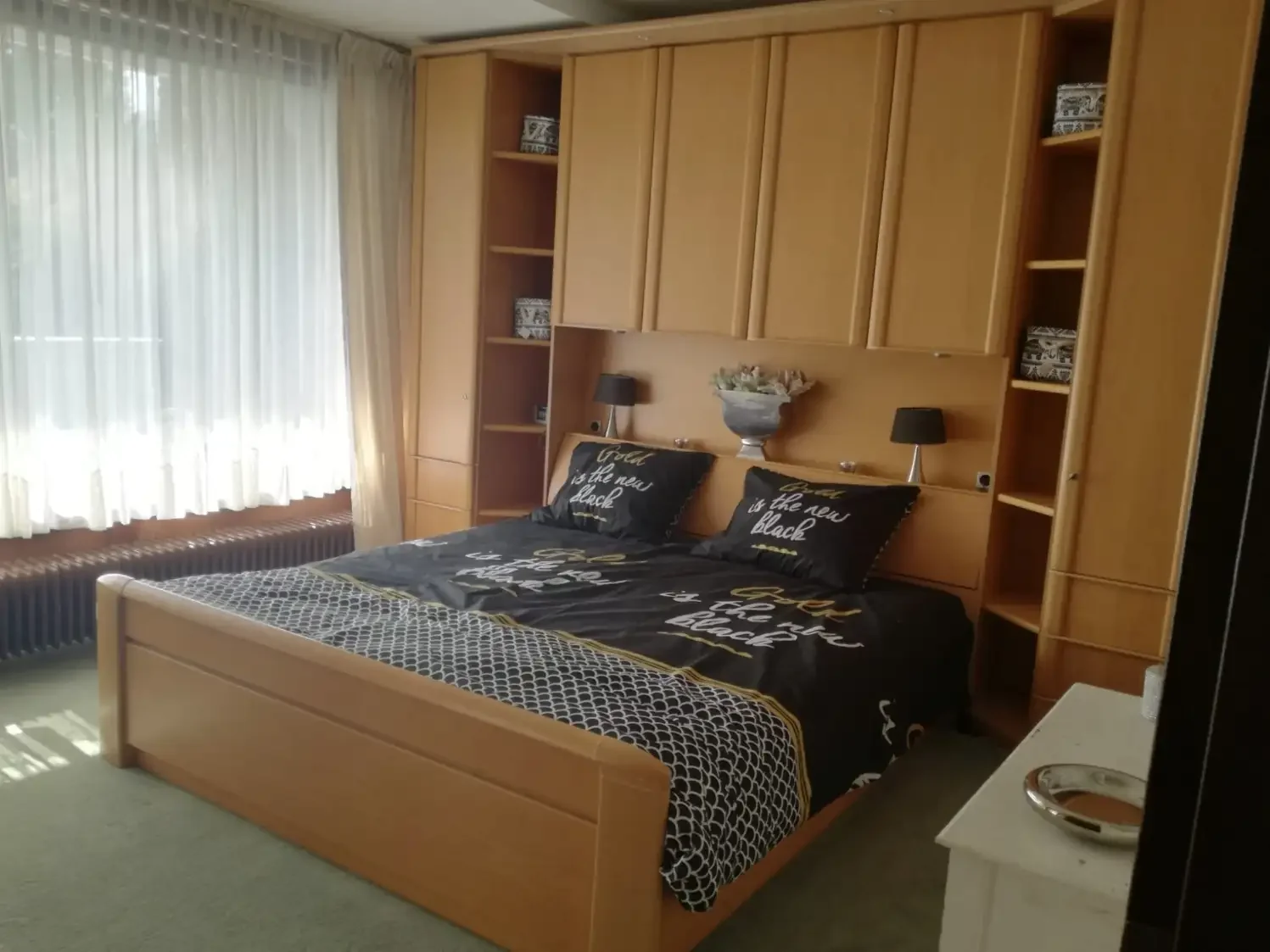 geblurde versie van de foto als achtergrond