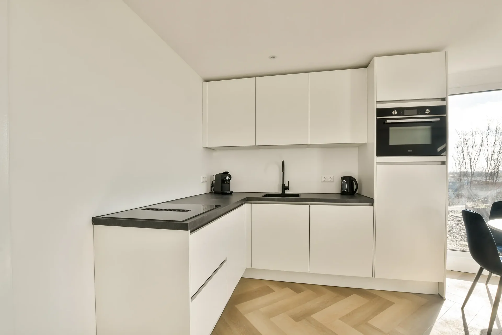 geblurde versie van de foto als achtergrond