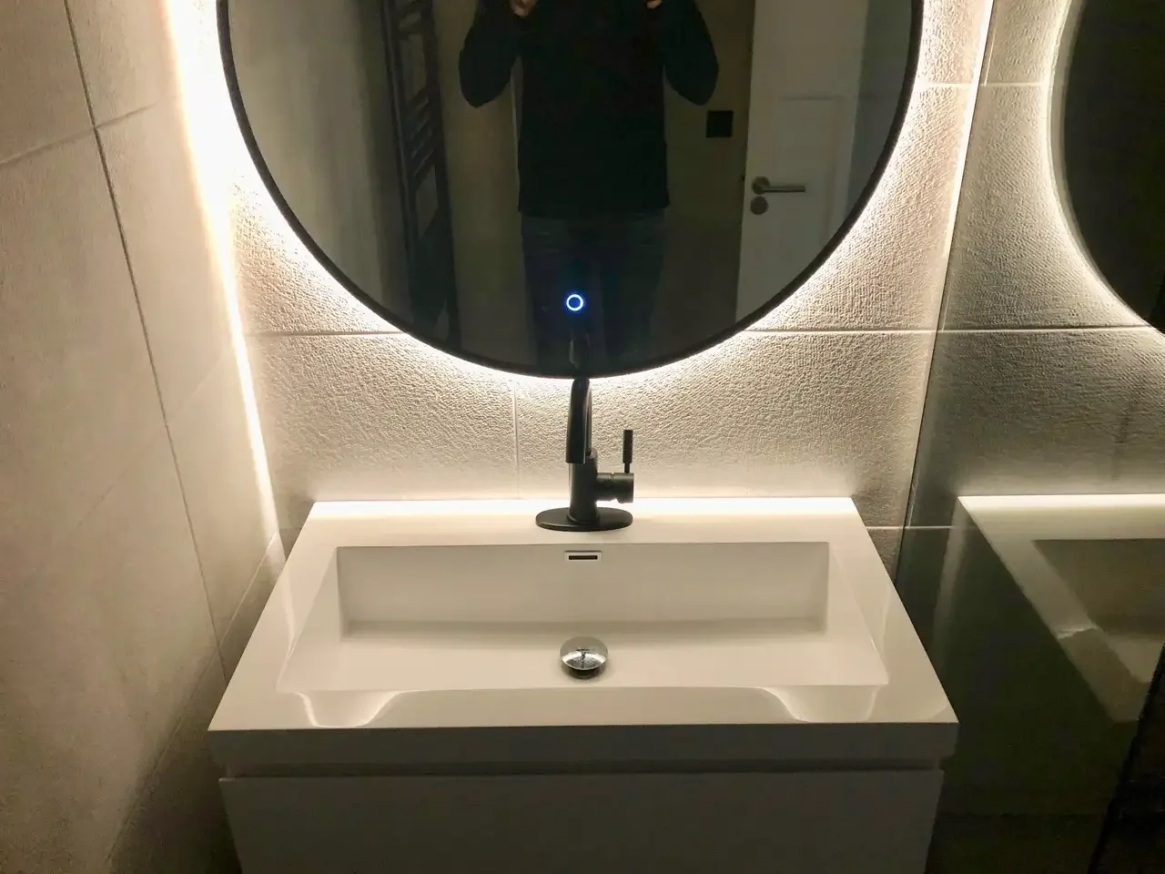geblurde versie van de foto als achtergrond