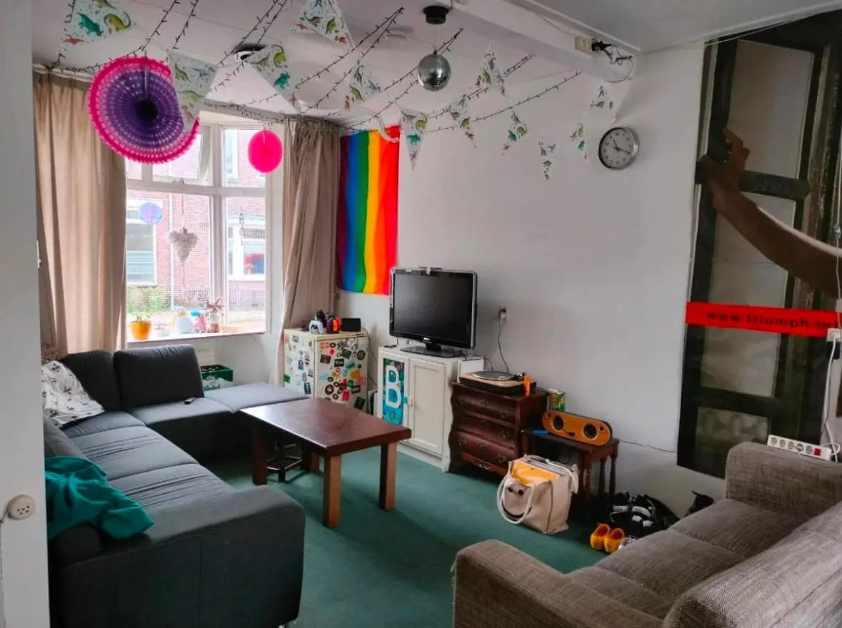 geblurde versie van de foto als achtergrond