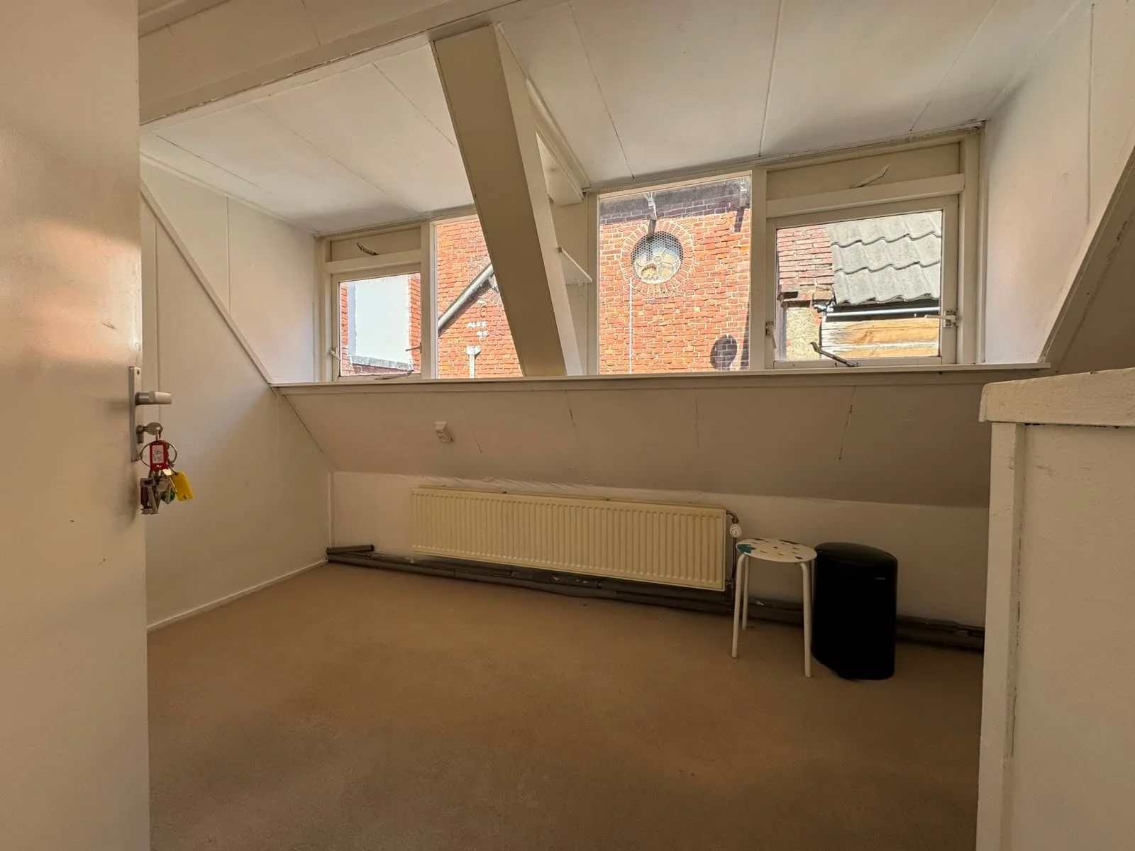 Foto van de Kamer gelegen aan de Oude Ebbingestraat in Groningen
