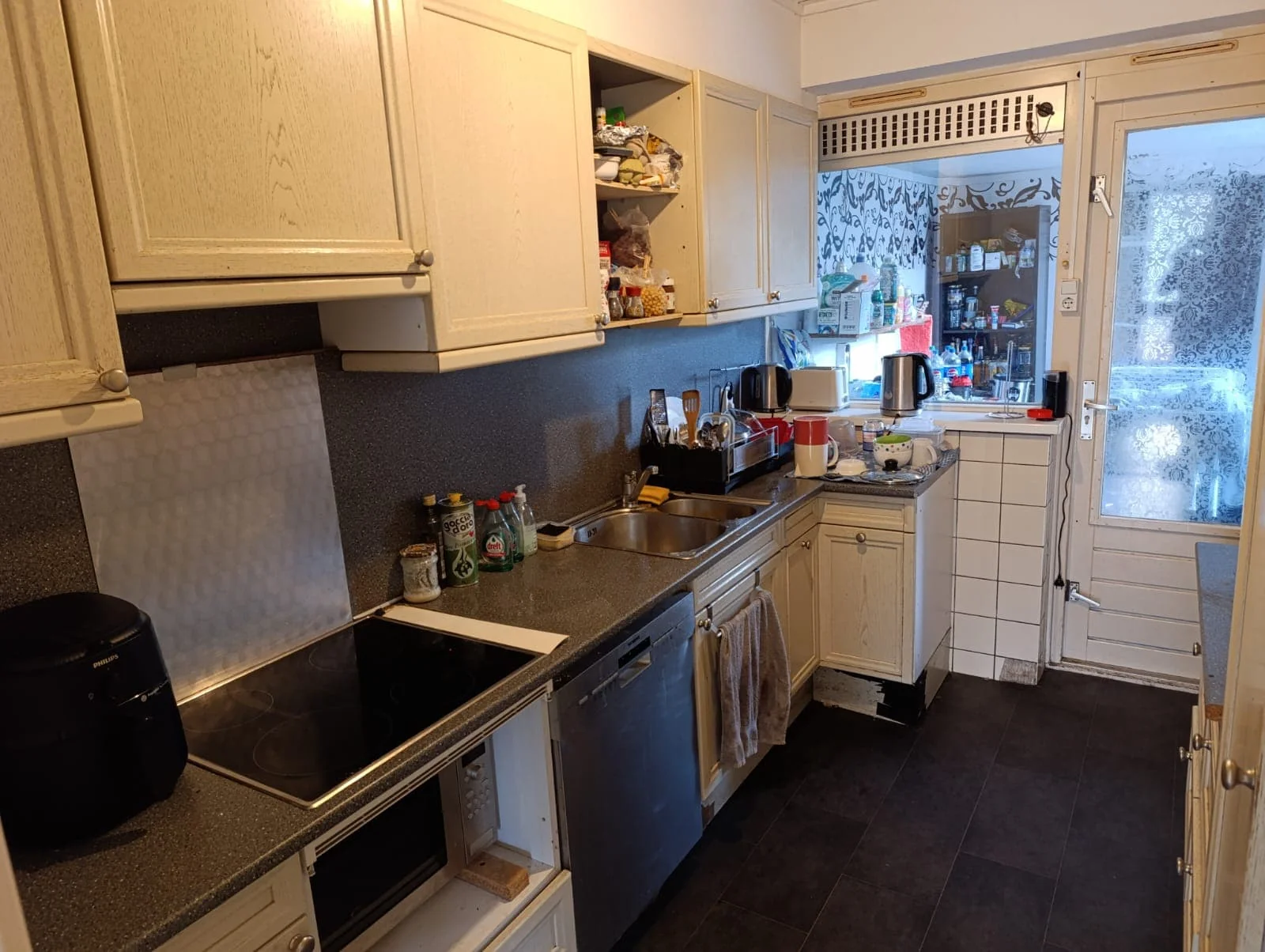 geblurde versie van de foto als achtergrond