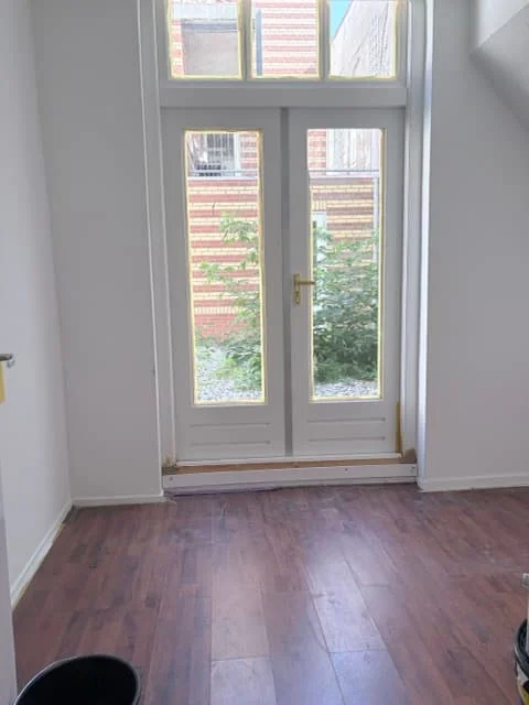 geblurde versie van de foto als achtergrond