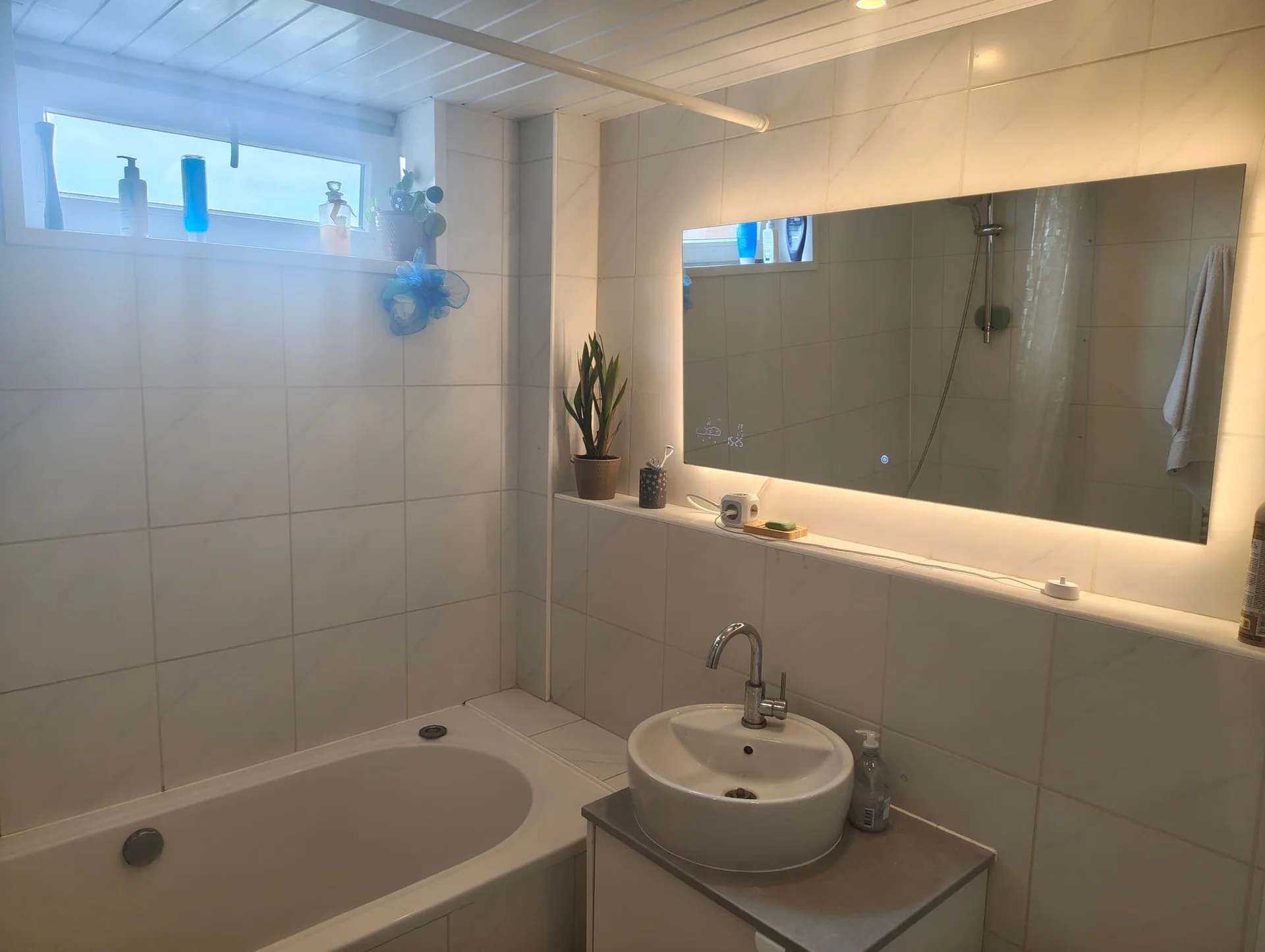 geblurde versie van de foto als achtergrond