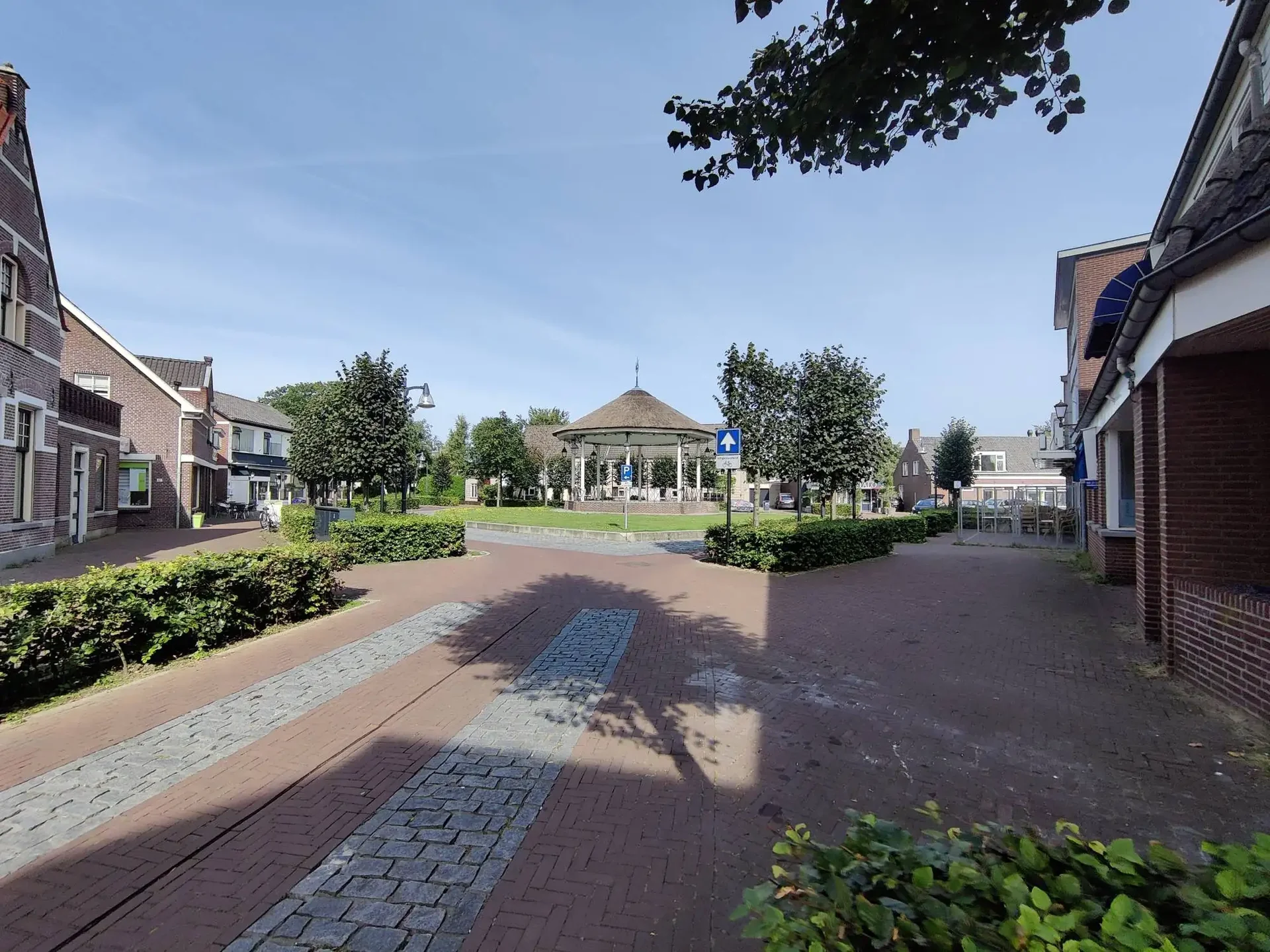 geblurde versie van de foto als achtergrond