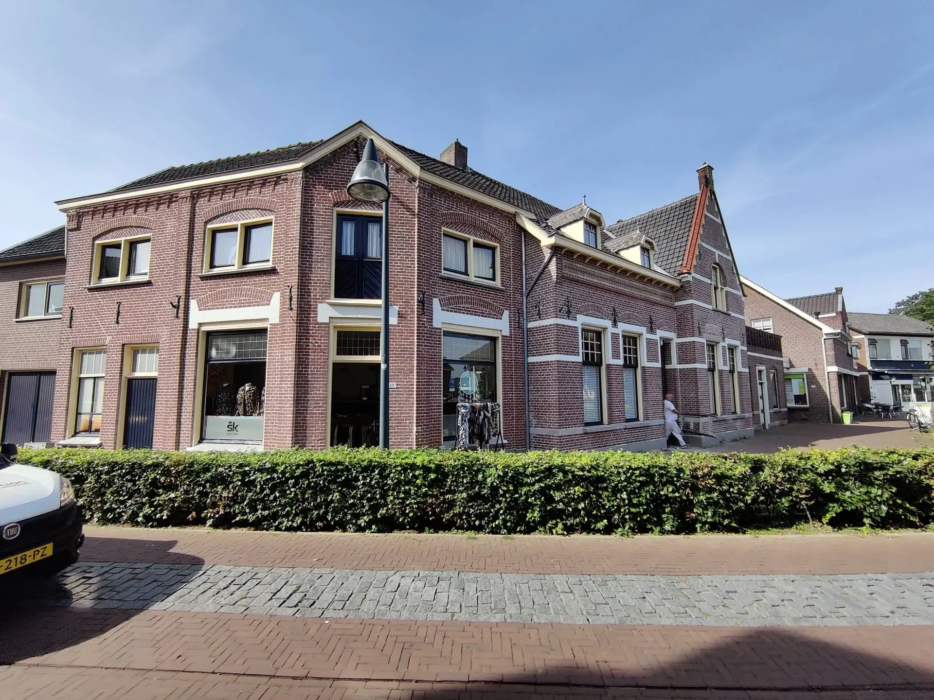 geblurde versie van de foto als achtergrond