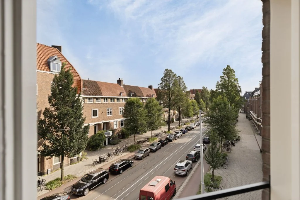geblurde versie van de foto als achtergrond