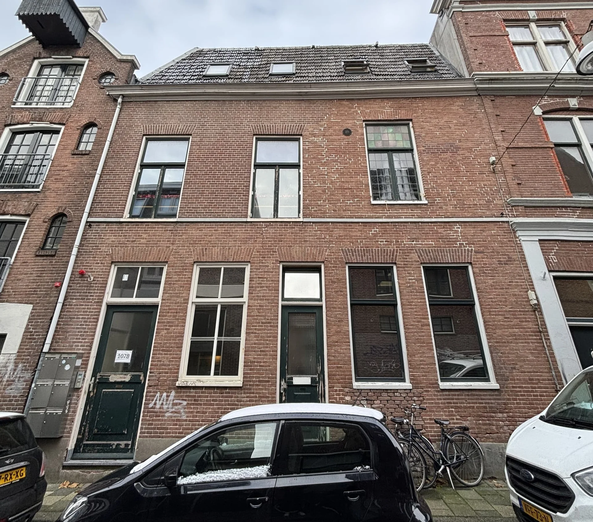 geblurde versie van de foto als achtergrond