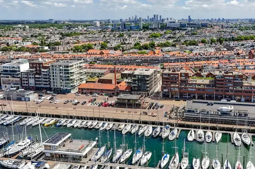 Foto van de Appartement gelegen aan de Dr. Lelykade in Den Haag