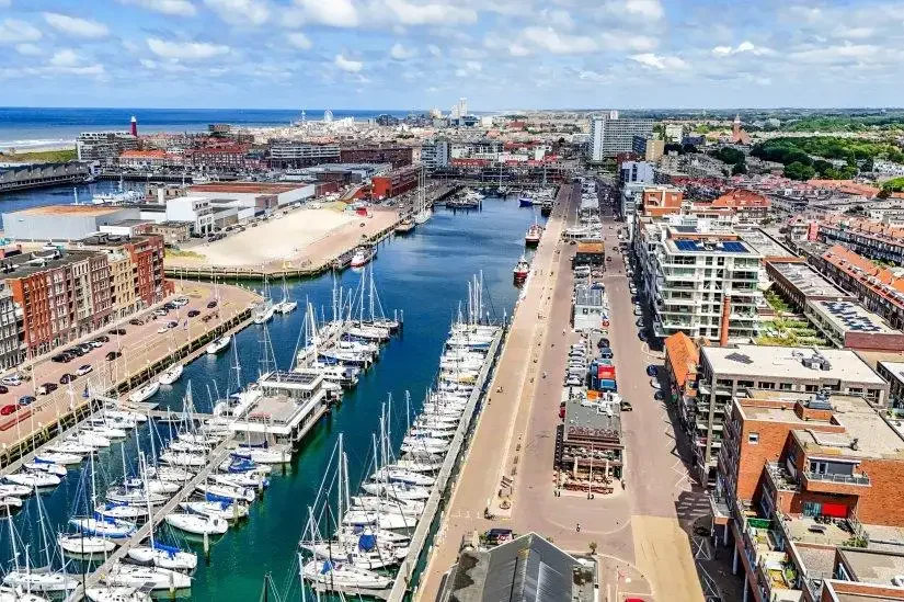 Foto van de Appartement gelegen aan de Dr. Lelykade in Den Haag