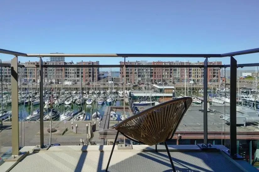 Foto van de Appartement gelegen aan de Dr. Lelykade in Den Haag