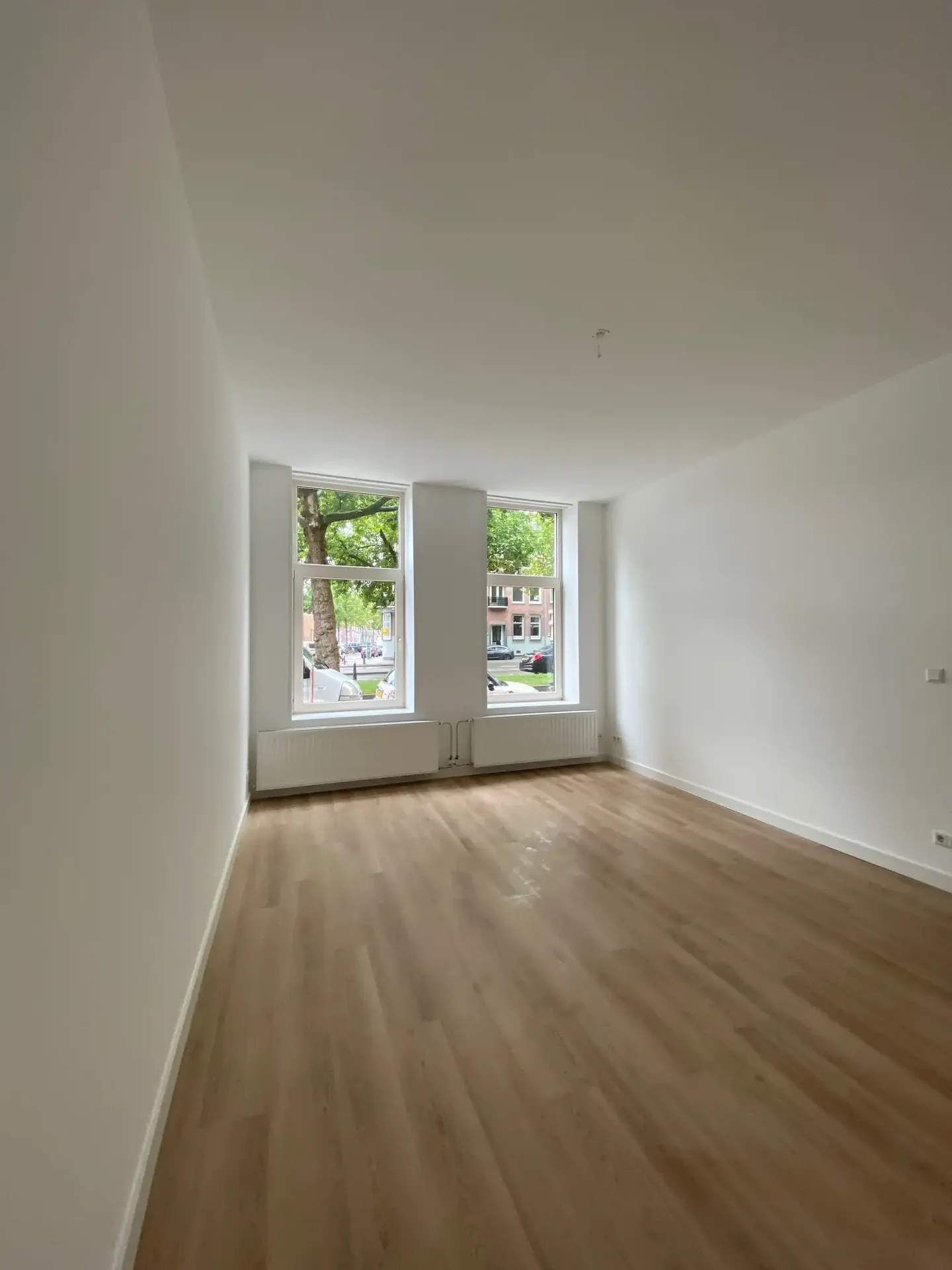 Foto van de Appartement gelegen aan de Mathenesserlaan in Rotterdam